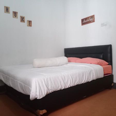 Brak Homestay Probolinggo Szoba fotó